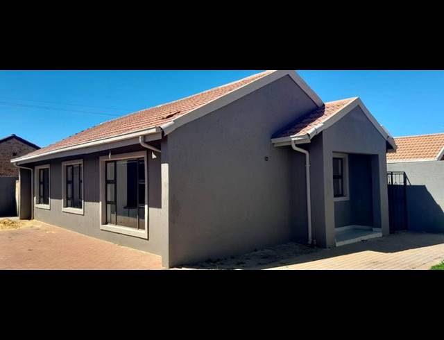 3 BEDROOM HOUSE FOR SALE IN PIMVILLE